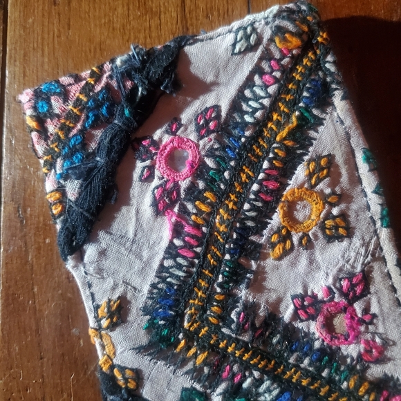 🐨 Free People Boho Embroidered Repurposed vtg banjara hippie Wallet card case - Picture 11 of 16